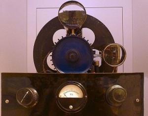 Телевизионный приёмник с диском Нипкова в Стокгольмском техническом музее / Фото: Wikimedia Commons / Holger.Ellgaard, по лицензии CC BY-SA 3.0
